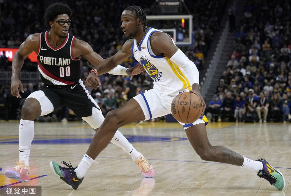 自世界各地 自世界各地