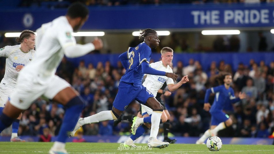 俱乐部的双 俱乐部的双